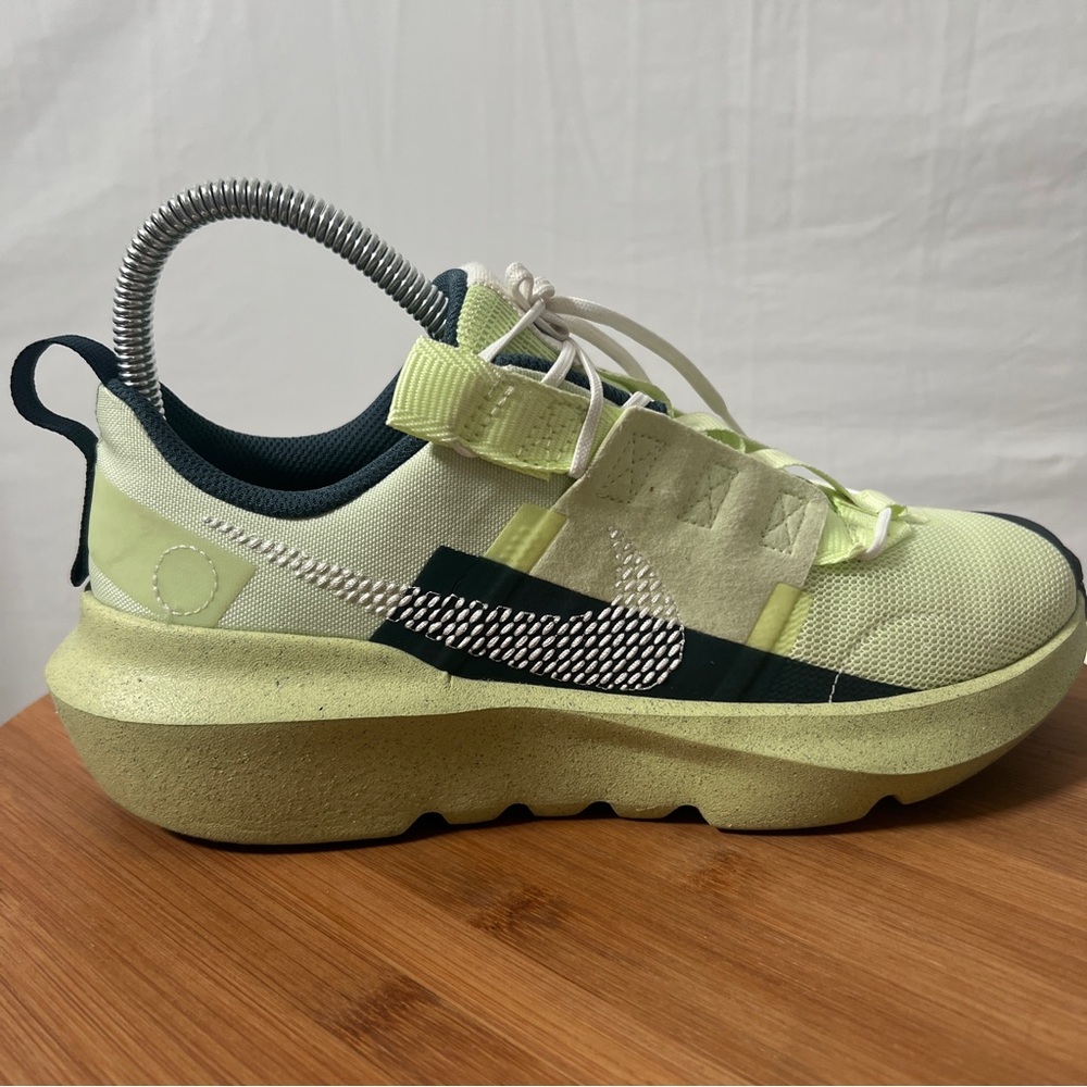 Nike Running‎ Athletic Training Lightweight  Gym Shoes GS Green Size Y6 W8